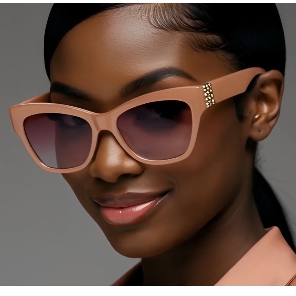 Cat Eye Sunglasses Pink Ombre Lens Gold Chain Accent Fashion Shades Driving New